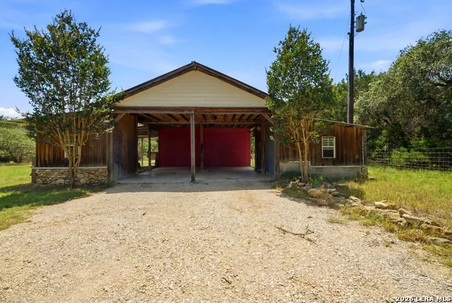 1191 Sachtleben Rd Wimberley, TX 78676