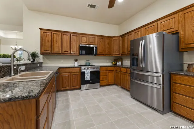 128 Comal Oak Bulverde, TX 78163