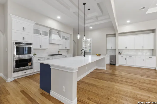 1954 Venezia New Braunfels, TX 78132