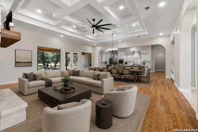 1954 Venezia New Braunfels, TX 78132