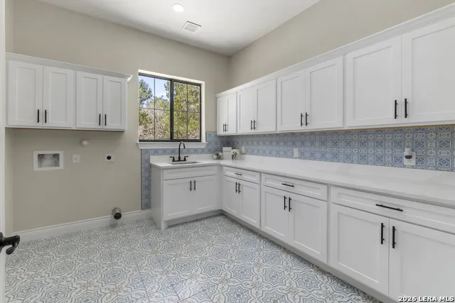 1954 Venezia New Braunfels, TX 78132