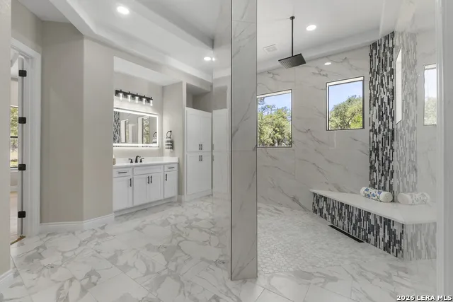 1954 Venezia New Braunfels, TX 78132