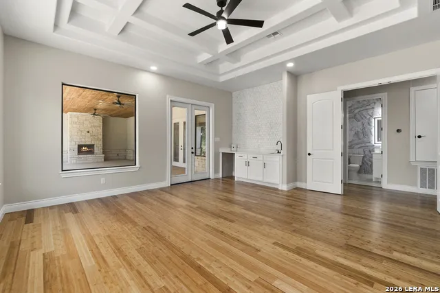 1954 Venezia New Braunfels, TX 78132