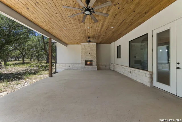 1954 Venezia New Braunfels, TX 78132