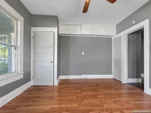 423 Barrett Place San Antonio, TX 78225