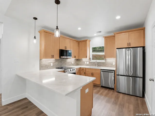 613 Elm St Kerrville, TX 78028
