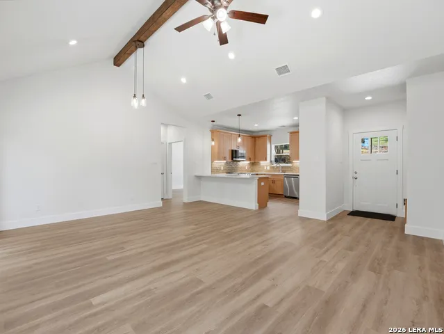613 Elm St Kerrville, TX 78028
