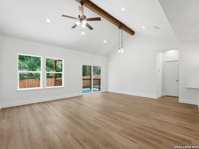 613 Elm St Kerrville, TX 78028