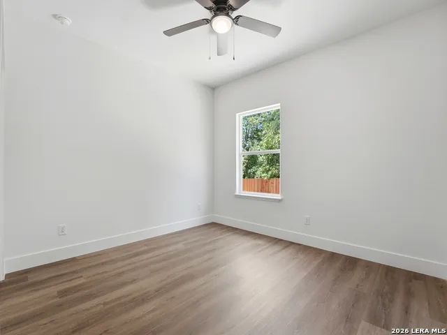 613 Elm St Kerrville, TX 78028