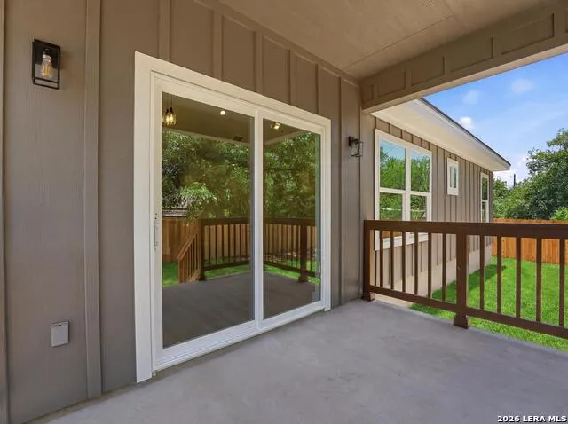 613 Elm St Kerrville, TX 78028