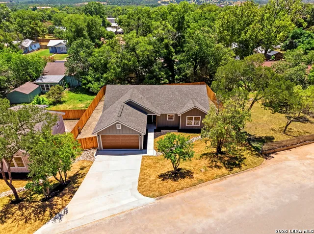 613 Elm St Kerrville, TX 78028