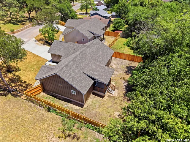 613 Elm St Kerrville, TX 78028