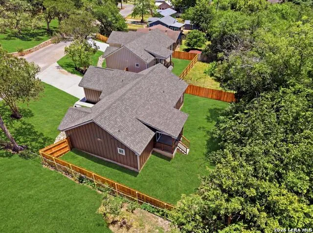 613 Elm St Kerrville, TX 78028