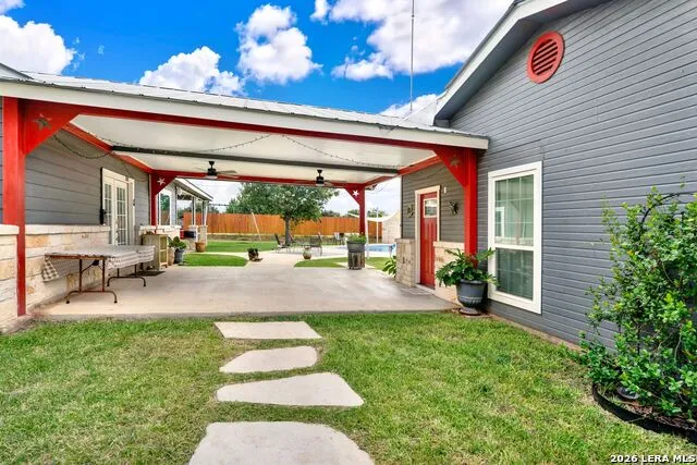 14805 LADD RD Atascosa, TX 78002
