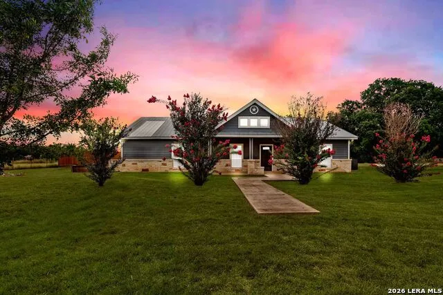 14805 LADD RD Atascosa, TX 78002