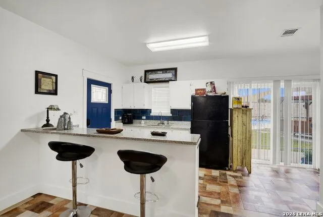 14805 LADD RD Atascosa, TX 78002
