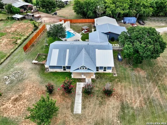 14805 LADD RD Atascosa, TX 78002