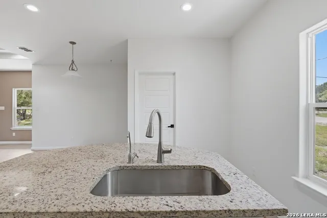 1135 Hedgestone Canyon Lake, TX 78133