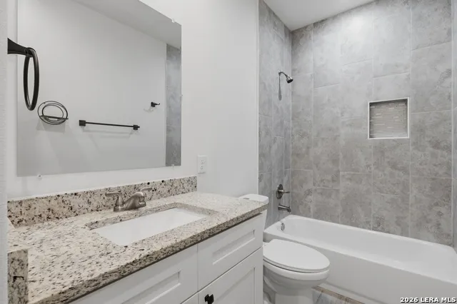 1135 Hedgestone Canyon Lake, TX 78133