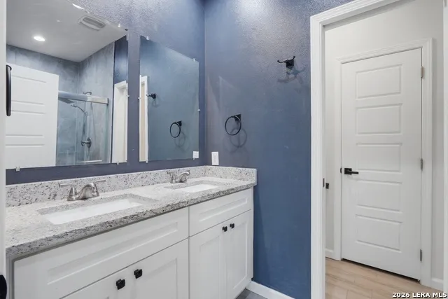 1135 Hedgestone Canyon Lake, TX 78133