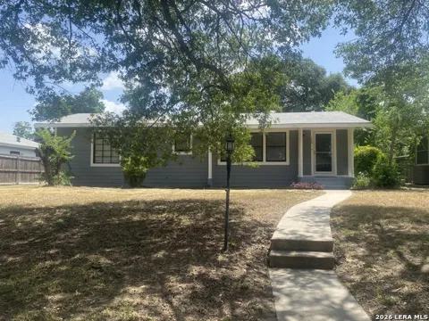308 Larchmont Dr