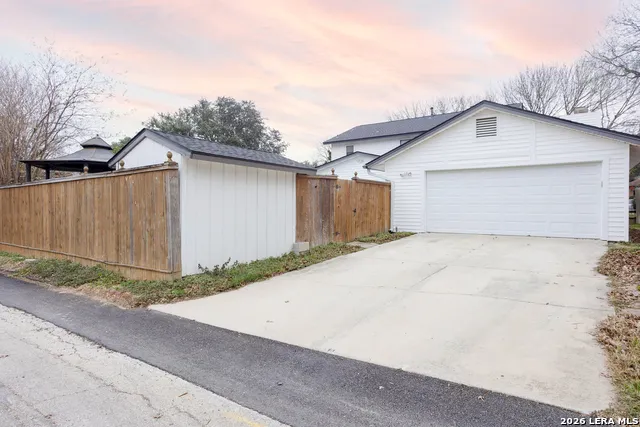 13718 Pebble Point San Antonio, TX 78231