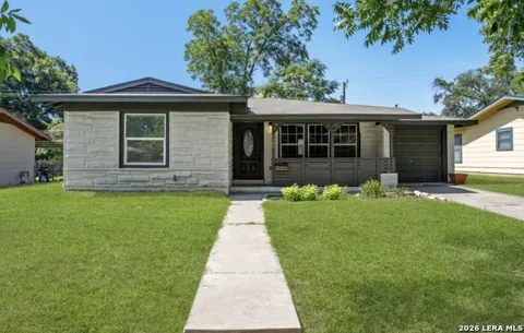 454 STOREYWOOD DR