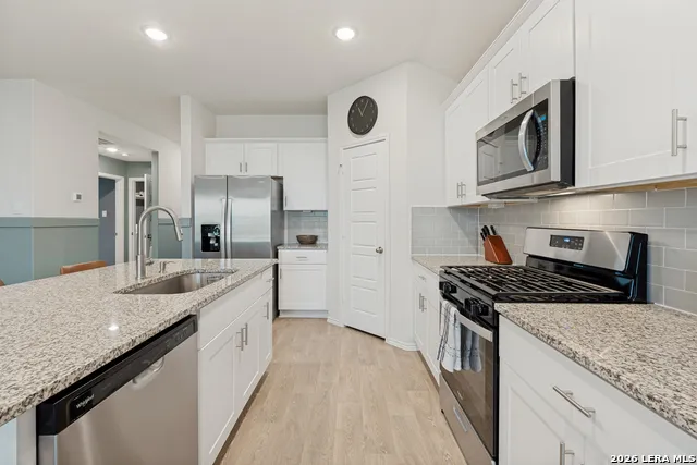 438 KAYDEN PT New Braunfels, TX 78130