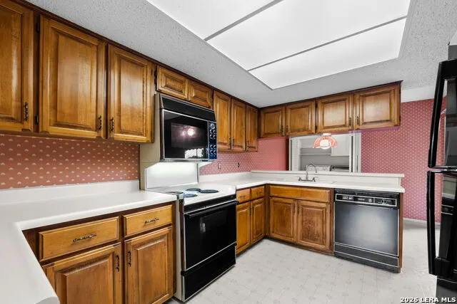 3605 Hidden Dr. #A6 San Antonio, TX 78217