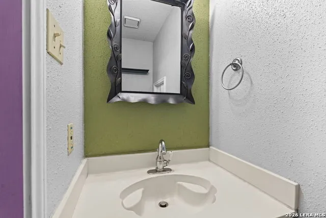 4949 Hamilton Wolfe #4101 San Antonio, TX 78229