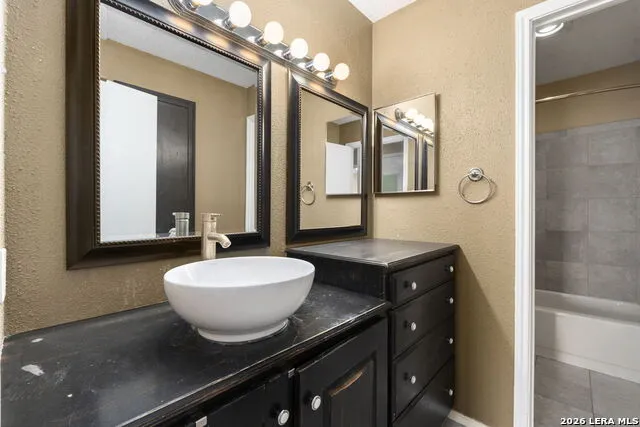 4949 Hamilton Wolfe #4101 San Antonio, TX 78229