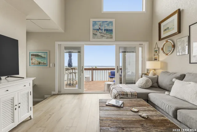 1601 LARSON DR #UNIT 2 Canyon Lake, TX 78133