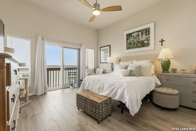 1601 LARSON DR #UNIT 2 Canyon Lake, TX 78133