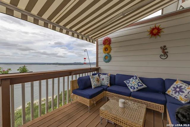 1601 LARSON DR #UNIT 2 Canyon Lake, TX 78133