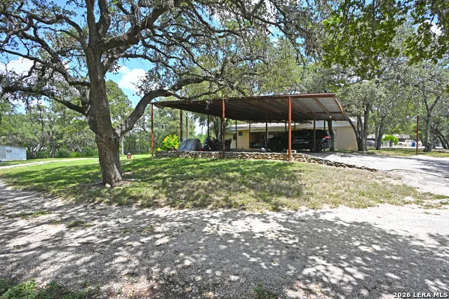321 HIGH LOW DR New Braunfels, TX 78132