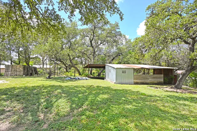 321 HIGH LOW DR New Braunfels, TX 78132