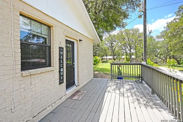 321 HIGH LOW DR New Braunfels, TX 78132