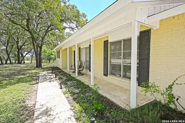 321 HIGH LOW DR New Braunfels, TX 78132