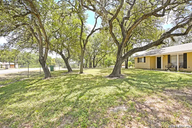 321 HIGH LOW DR New Braunfels, TX 78132