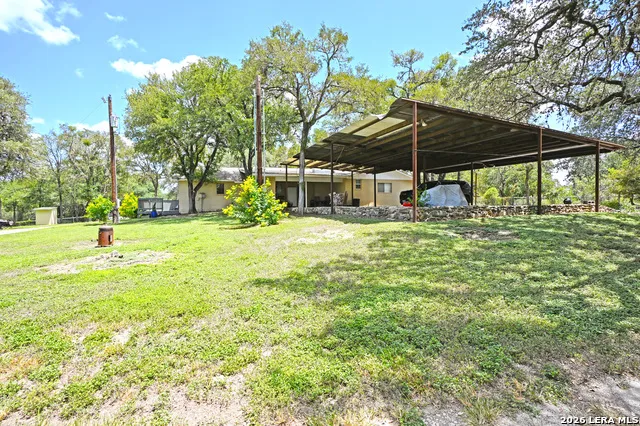 321 HIGH LOW DR New Braunfels, TX 78132