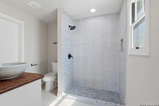 608 Labor San Antonio, TX 78210