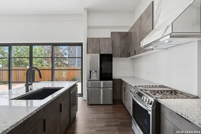 608 Labor San Antonio, TX 78210