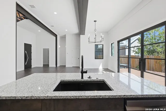 608 Labor San Antonio, TX 78210