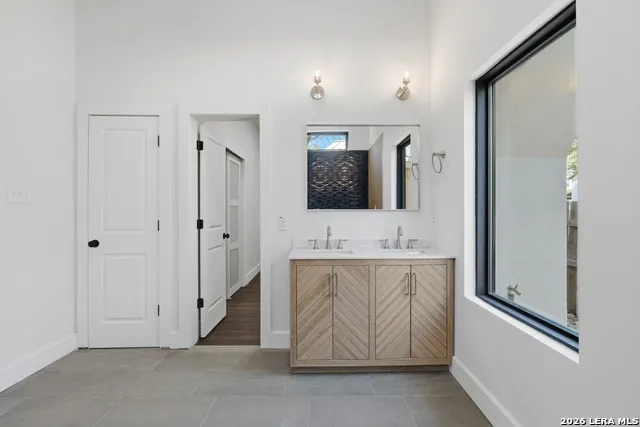 608 Labor San Antonio, TX 78210