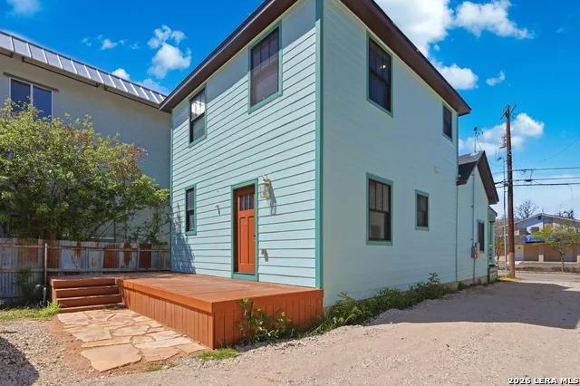 608 Labor San Antonio, TX 78210