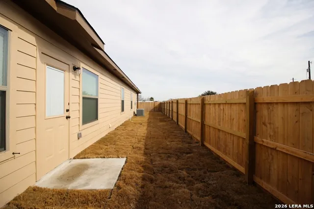 2617 - 2619 Pahmeyer Rd New Braunfels, TX 78130