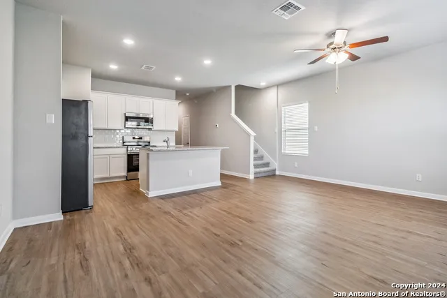 3944 ABBOTT PASS St Hedwig, TX 78152