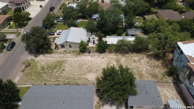 246 COMAL ST Eagle Pass, TX 78852
