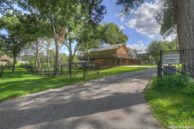 1155 Ethel Seguin, TX 78155
