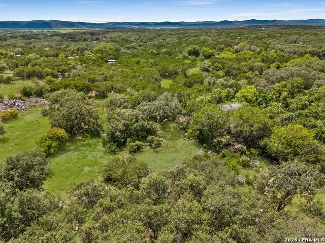 0 Alabama St Lakehills, TX 78063
